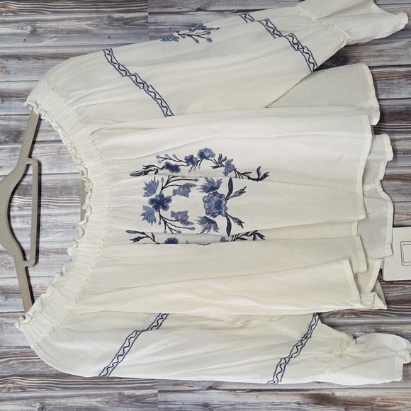 American Eagle Outfitters Off-Shoulder Blouse - Cream and Blue Size L - Picture 1 of 5